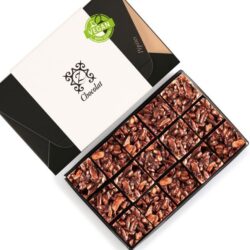 almond and dark chocolate vegan snacks